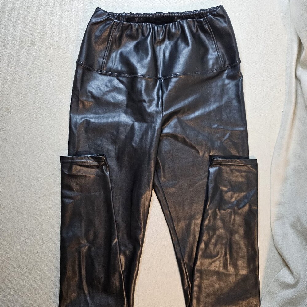 Aritzia Wilfred Free High Rise Faux Leather Leggings - Size M